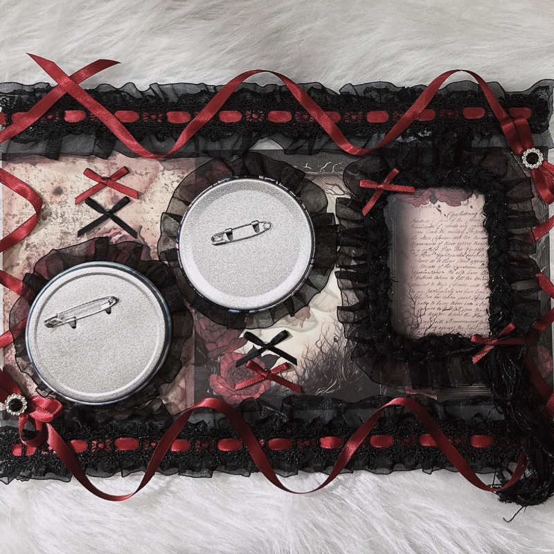 Gothic black red Card Holder I - Organza Ribbon Spool incelemesi ve fiyatı