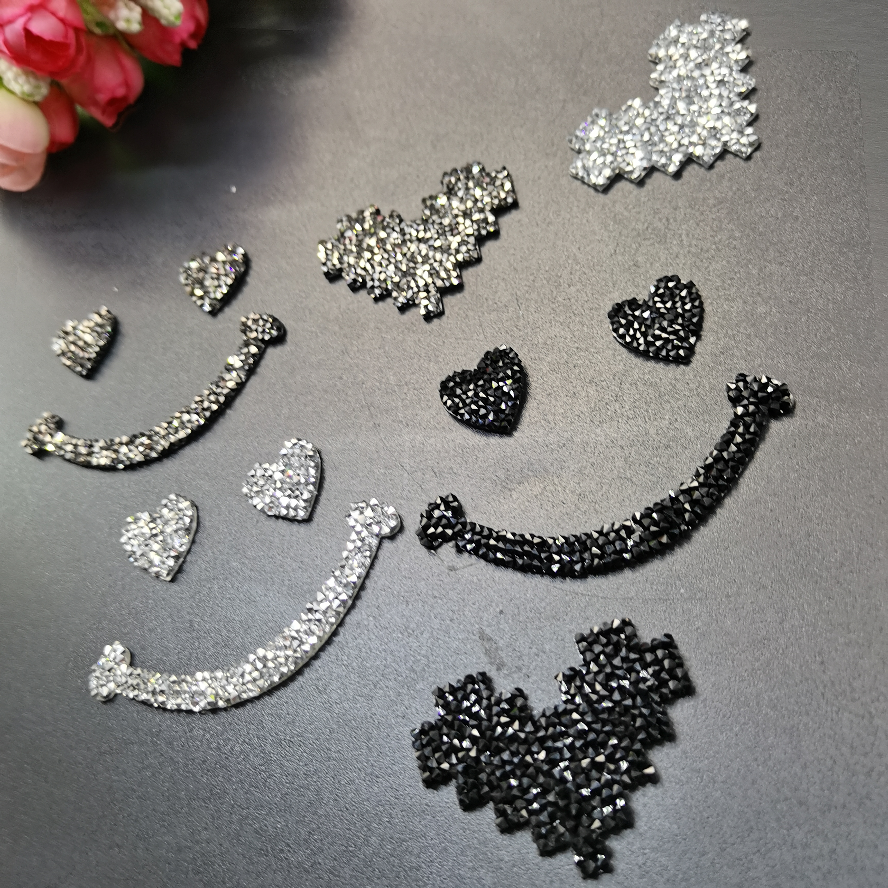 New 3colors Glitter Heart Smil - Hotfix Rhinestone Sheet incelemesi ve fiyatı